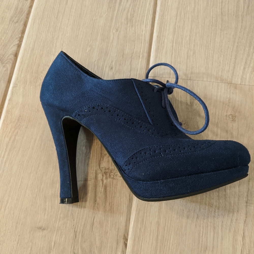 Heeled Oxford
